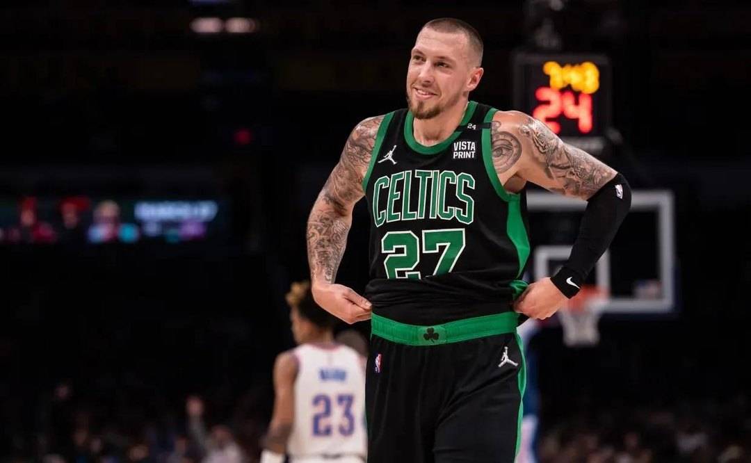 通讯 / 网络-包含波士顿凯尔特人内部会议纪要流出：集结日篮板制胜，NBA总决赛使命明确，球探报告显示潜力的词条