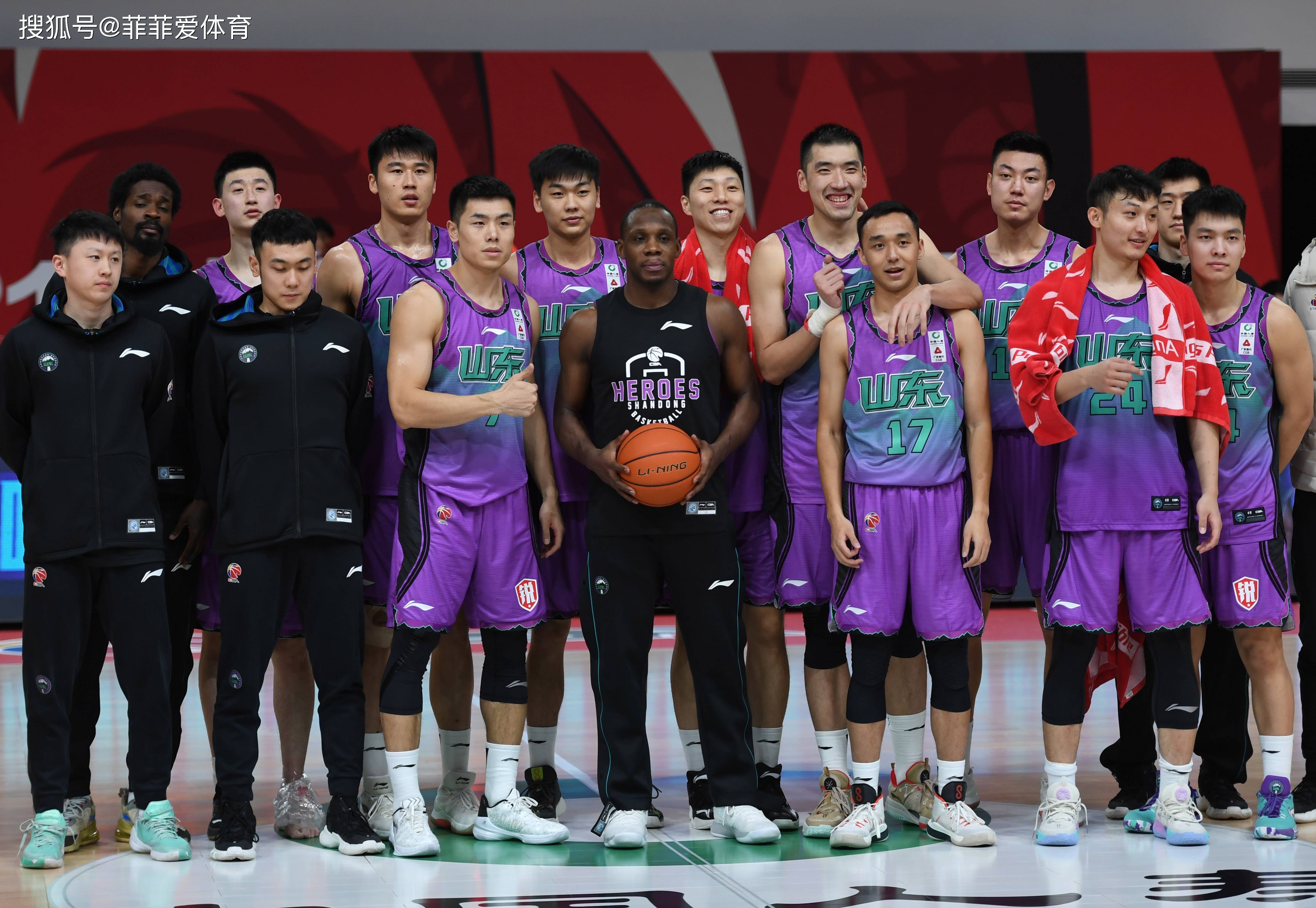 印第安纳步行者迎欧冠关键赛,集结日主帅复盘,悬念犹存,临场指挥获称赞(48岁老将丘索维金娜) 印第安纳步行者迎欧冠关键赛,集结日主帅复盘,悬念犹存,临场指挥获称赞(48岁老将丘索维金娜)