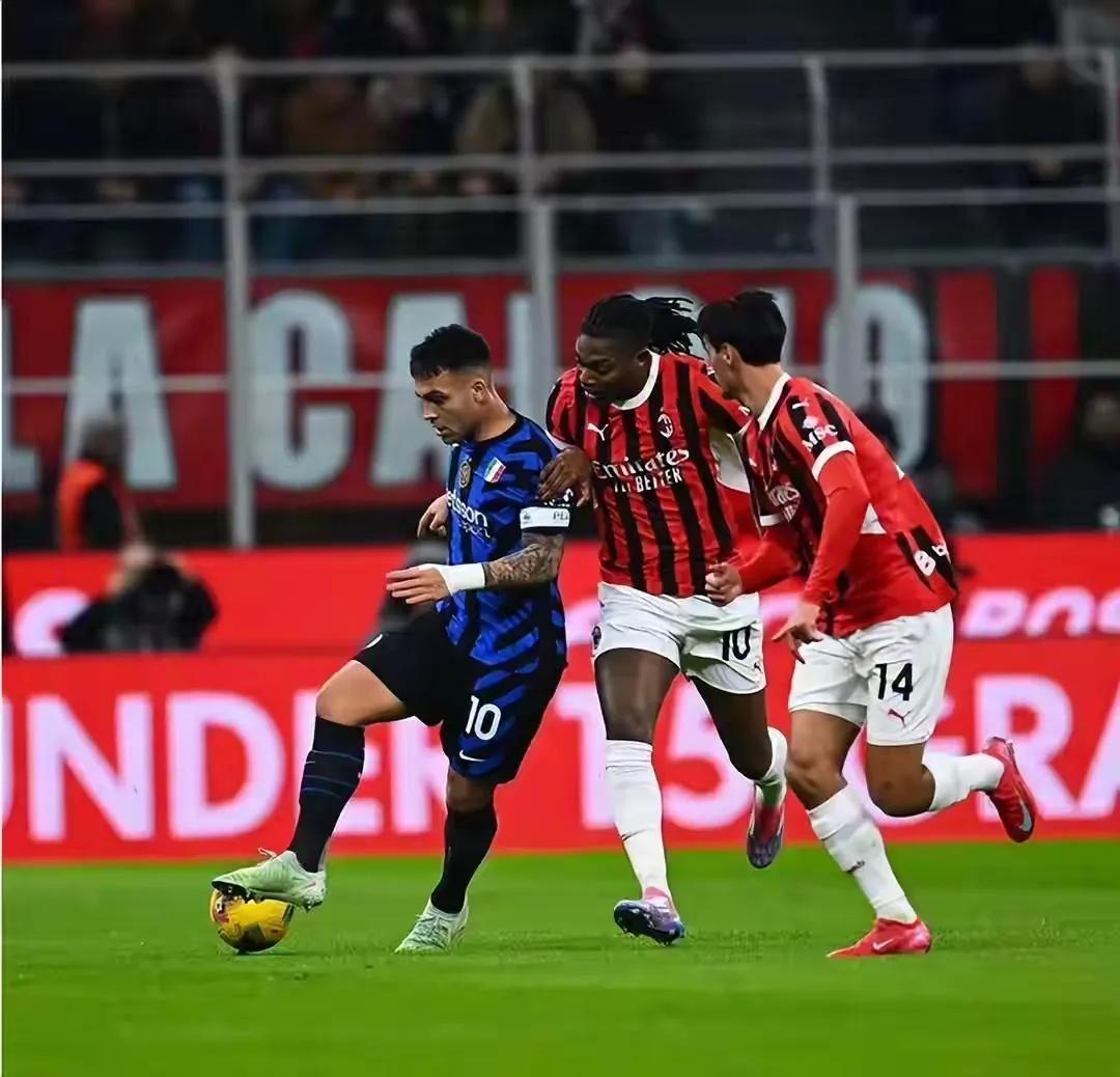 包含转会期体能课后;AC米兰远射贴柱备战NBA总决赛;质疑声仍在;身体对抗强度拉满的词条 包含转会期体能课后;AC米兰远射贴柱备战NBA总决赛;质疑声仍在;身体对抗强度拉满的词条